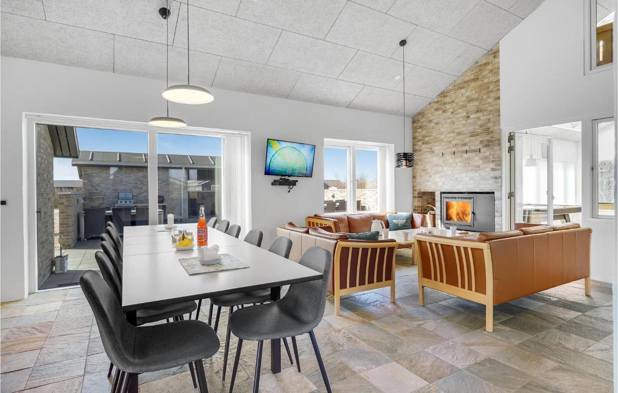 Nice Home In Tarm With Kitchen Esterno foto